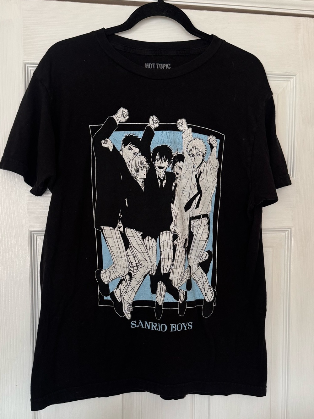 Hot Topic Sanrio Boys Black adult Large Graphic Tee